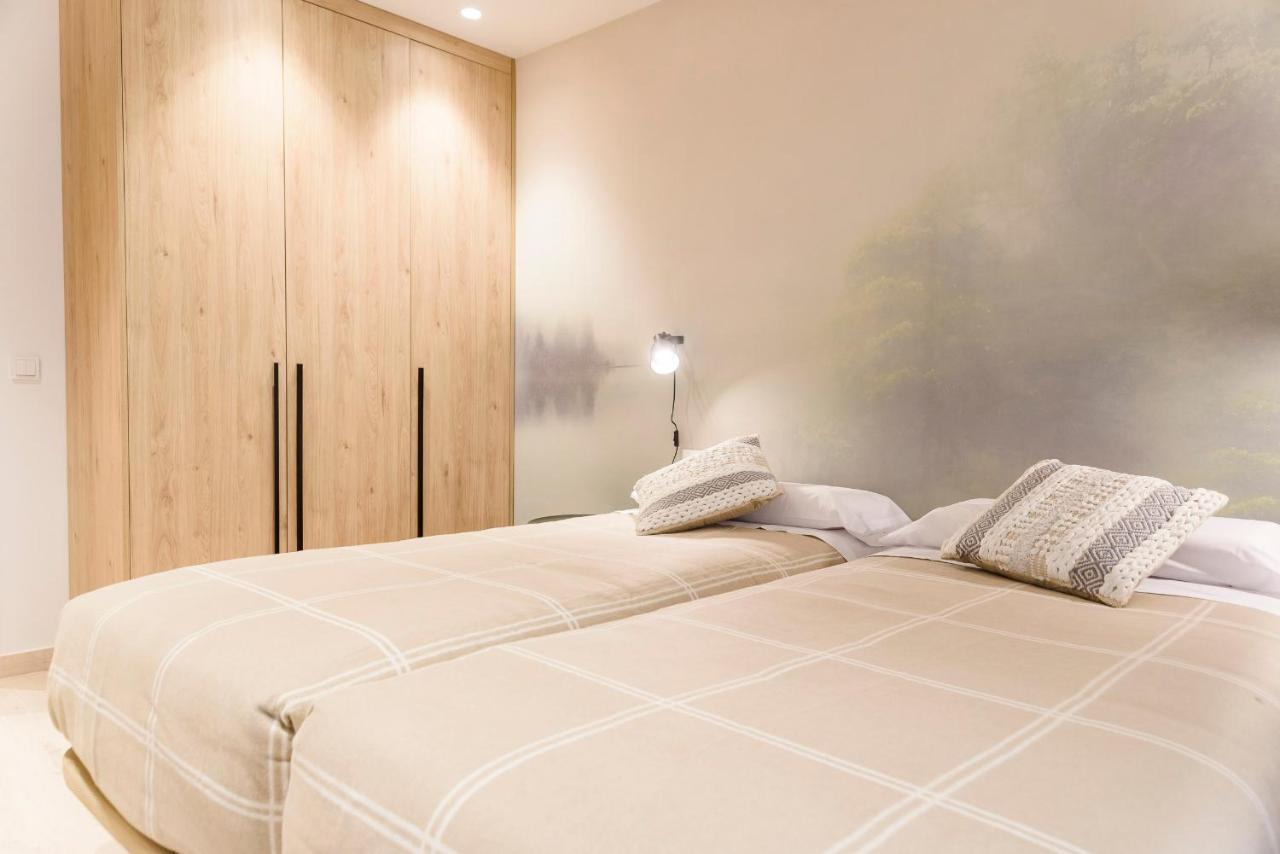 Aparthotel Salburua Витория Экстерьер фото