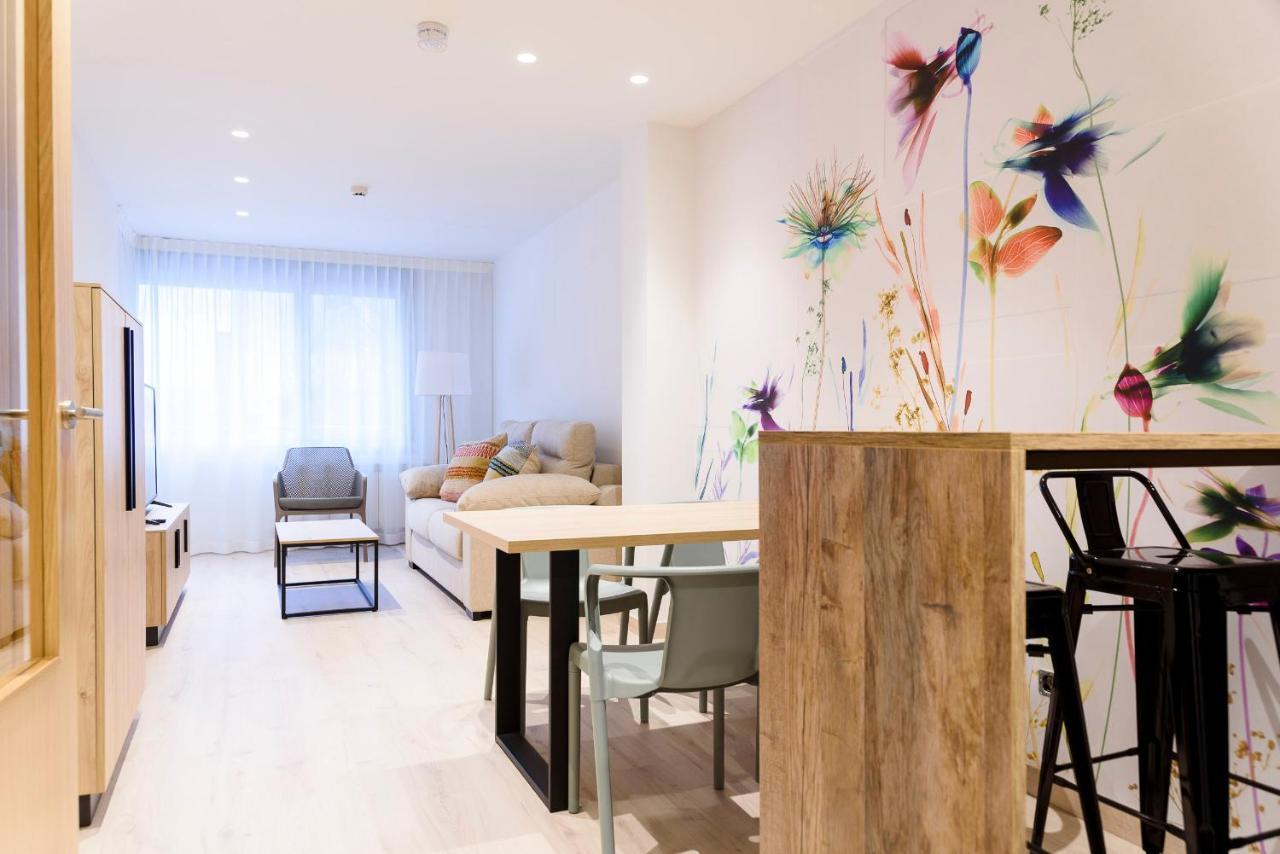 Aparthotel Salburua Витория Экстерьер фото