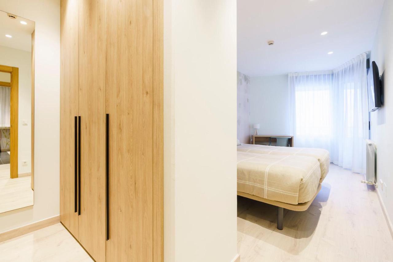 Aparthotel Salburua Витория Экстерьер фото
